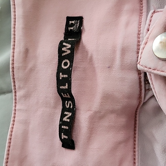 Tinseltown High Rise Shorts - Picture 8 of 12